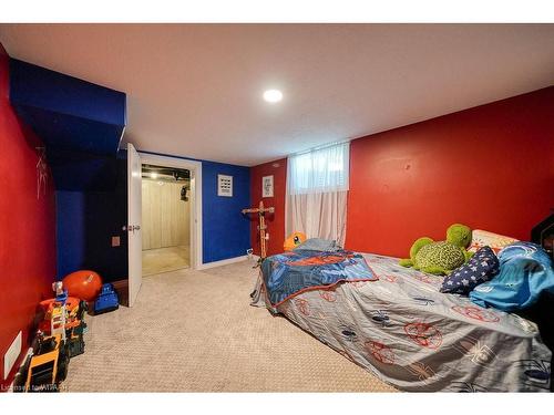 955 Mid Nwal Townline Road, Norfolk County, ON - Indoor Photo Showing Bedroom