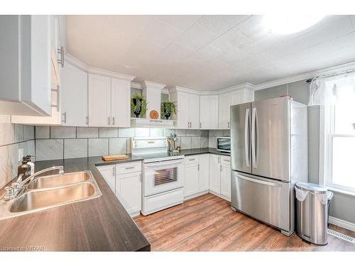 955 Mid Nwal Townline Road, Norfolk County, ON - Indoor Photo Showing Kitchen With Double Sink