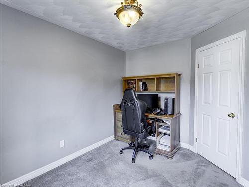 10 Blackfoot Place, Woodstock, ON - Indoor Photo Showing Office