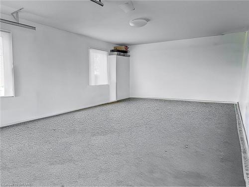 10 Blackfoot Place, Woodstock, ON - Indoor Photo Showing Other Room