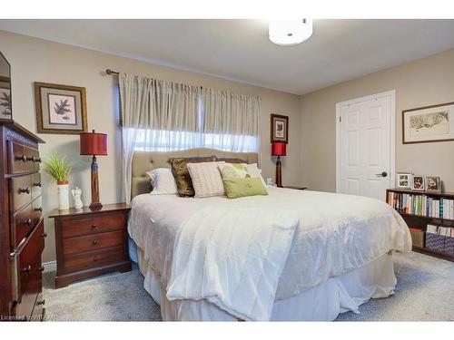 26 Edwin Crescent, Tillsonburg, ON - Indoor Photo Showing Bedroom