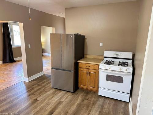 25 Fourth Street, Tillsonburg, ON - Indoor Photo Showing Kitchen