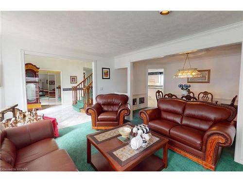 474476 Dodge Line, Sweaburg, ON - Indoor Photo Showing Living Room