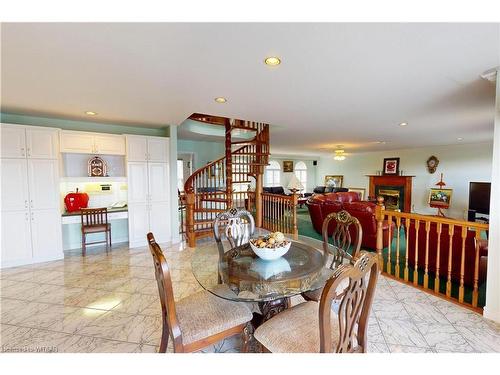 474476 Dodge Line, Sweaburg, ON - Indoor Photo Showing Dining Room