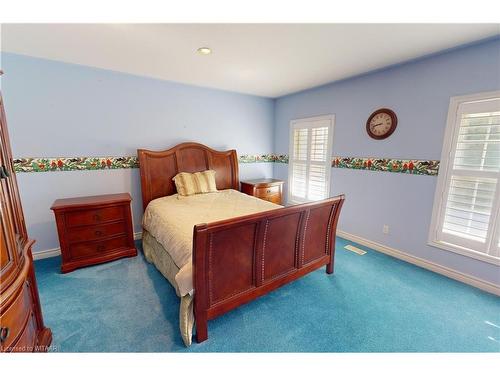 474476 Dodge Line, Sweaburg, ON - Indoor Photo Showing Bedroom