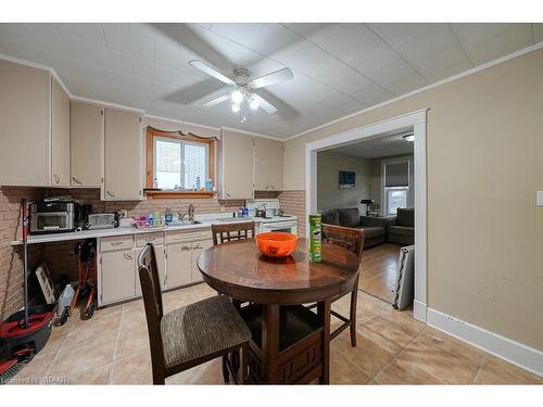 464 Brant Street, Woodstock, ON - Indoor Photo Showing Dining Room