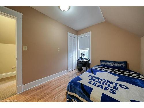 464 Brant Street, Woodstock, ON - Indoor Photo Showing Bedroom