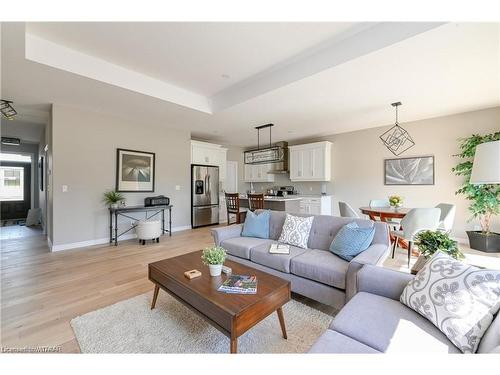 46 Matheson Crescent, Innerkip, ON - Indoor Photo Showing Living Room