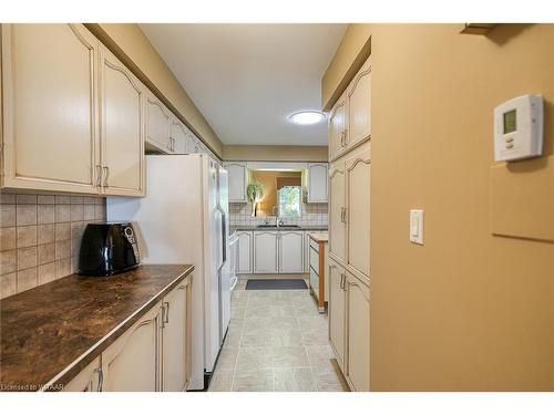 18 Wilkins Crescent, Tillsonburg, ON - Indoor Photo Showing Kitchen