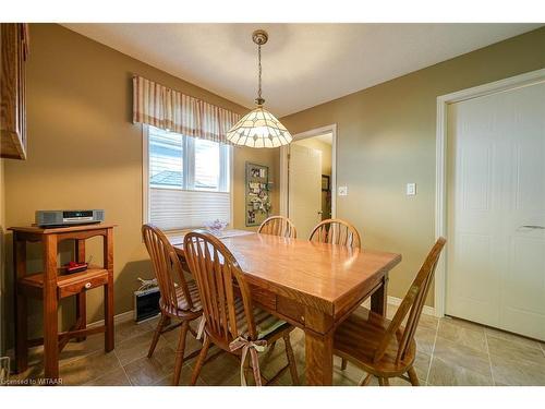 18 Wilkins Crescent, Tillsonburg, ON - Indoor Photo Showing Dining Room