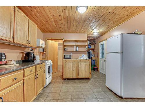 6 Bidwell Street, Tillsonburg, ON - Indoor Photo Showing Kitchen