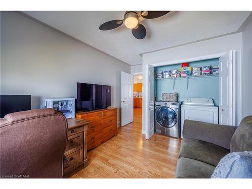 207 North Street E, Tillsonburg, ON - Indoor Photo Showing Laundry Room