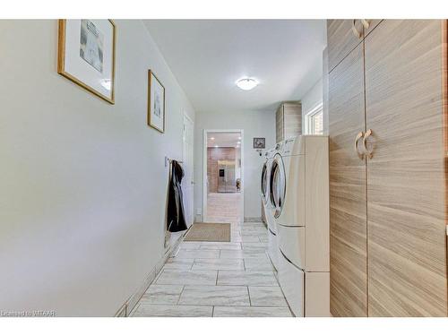 1 Highland Drive, Tillsonburg, ON - Indoor Photo Showing Laundry Room