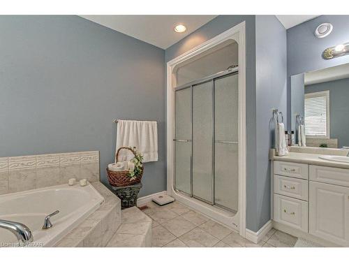 8 Norsworthy Lane, Ingersoll, ON - Indoor Photo Showing Bathroom