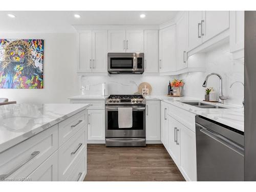 27 Muma Street, Drumbo, ON - Indoor Photo Showing Kitchen With Double Sink With Upgraded Kitchen