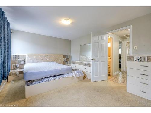 149 Deveron Crescent, London, ON - Indoor Photo Showing Bedroom