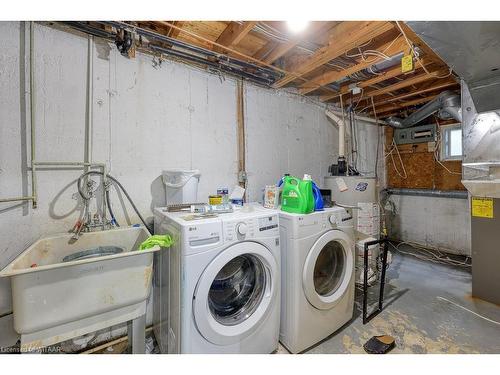 149 Deveron Crescent, London, ON - Indoor Photo Showing Laundry Room