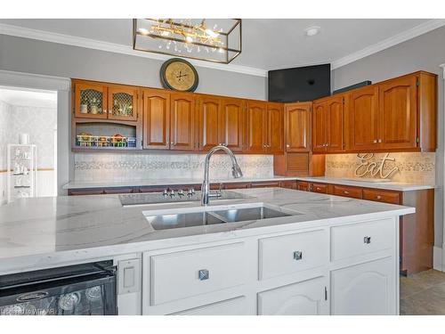 583511 Hamilton Road, Ingersoll, ON - Indoor Photo Showing Kitchen With Double Sink