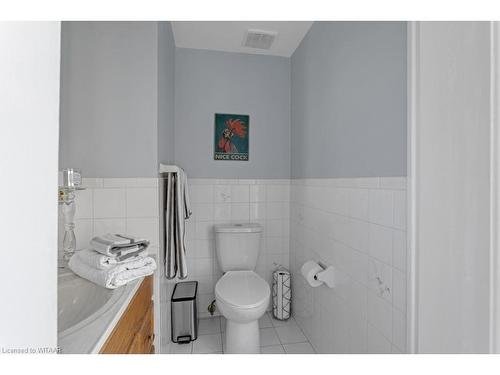 583511 Hamilton Road, Ingersoll, ON - Indoor Photo Showing Bathroom