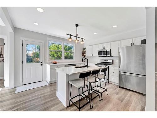 584455 Beachville Road, Beachville, ON - Indoor Photo Showing Kitchen