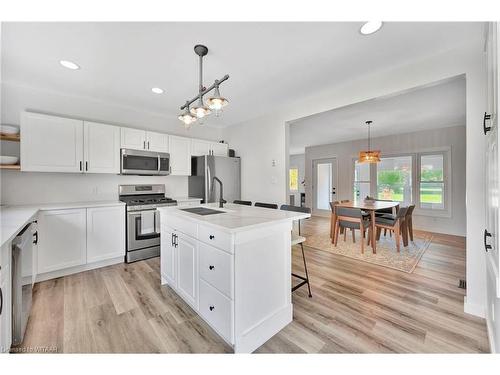 584455 Beachville Road, Beachville, ON - Indoor Photo Showing Kitchen