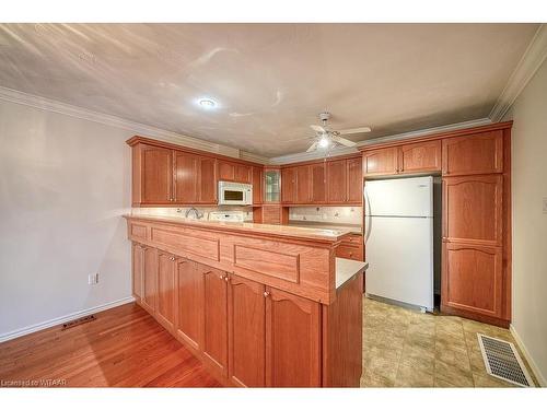 18-53 Herons Landing Crescent, Woodstock, ON - Indoor Photo Showing Kitchen