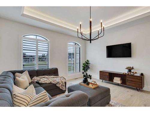 45 August Crescent, Otterville, ON - Indoor Photo Showing Living Room