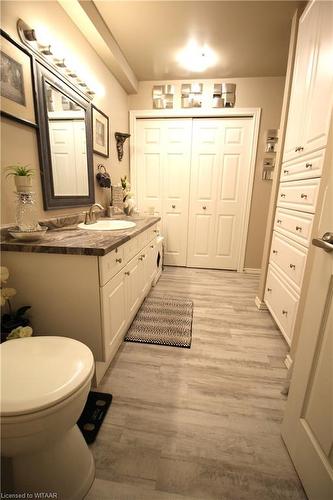 5-150 Oak Street, Simcoe, ON - Indoor Photo Showing Bathroom