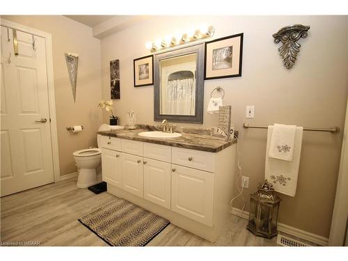 5-150 Oak Street, Simcoe, ON - Indoor Photo Showing Bathroom