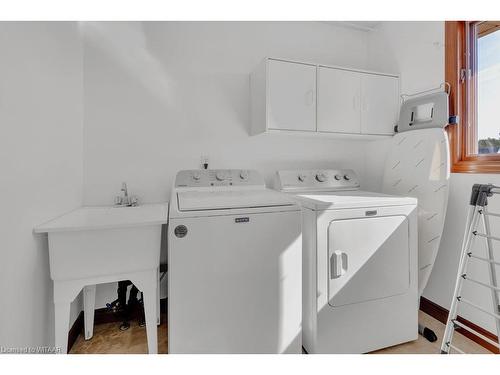 1554 Mall Road, Norfolk County, ON - Indoor Photo Showing Laundry Room