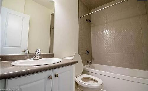 2 Harwood Street, Tillsonburg, ON - Indoor Photo Showing Bathroom