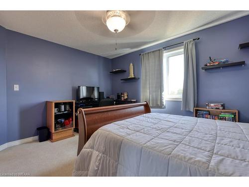 531 Champlain Avenue, Woodstock, ON - Indoor Photo Showing Bedroom