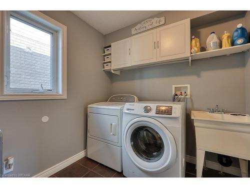 531 Champlain Avenue, Woodstock, ON - Indoor Photo Showing Laundry Room