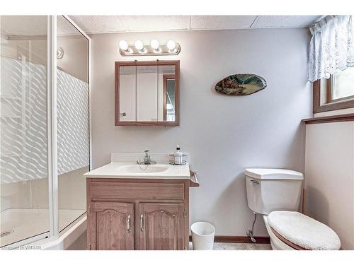 4 Cayley St Street, Norwich, ON - Indoor Photo Showing Bathroom