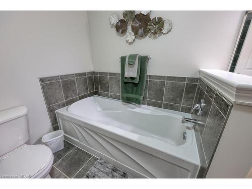 1154 Caen Avenue, Woodstock, ON - Indoor Photo Showing Bathroom