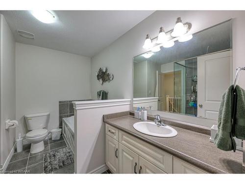 1154 Caen Avenue, Woodstock, ON - Indoor Photo Showing Bathroom