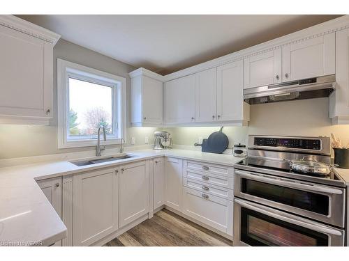 28 David Street, Ingersoll, ON - Indoor Photo Showing Kitchen With Double Sink