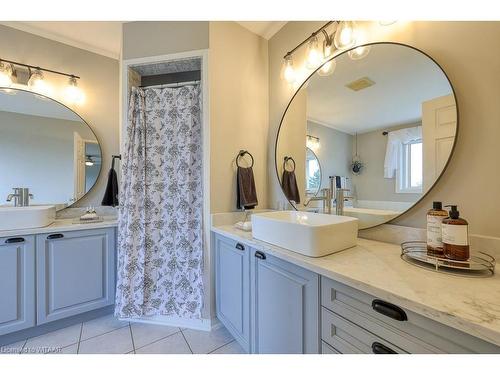 28 David Street, Ingersoll, ON - Indoor Photo Showing Bathroom