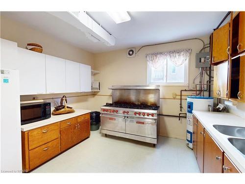 67 Main Street W, Norwich, ON - Indoor Photo Showing Kitchen With Double Sink