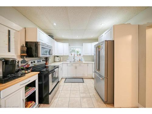 35 Pearl Street, Tillsonburg, ON - Indoor Photo Showing Kitchen With Stainless Steel Kitchen