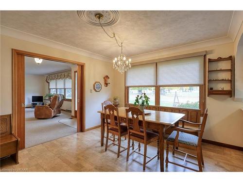 101 Brock Street E, Tillsonburg, ON - Indoor Photo Showing Dining Room