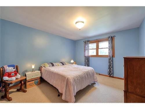 101 Brock Street E, Tillsonburg, ON - Indoor Photo Showing Bedroom