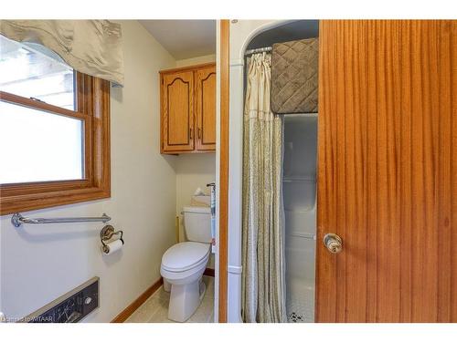 101 Brock Street E, Tillsonburg, ON - Indoor Photo Showing Bathroom