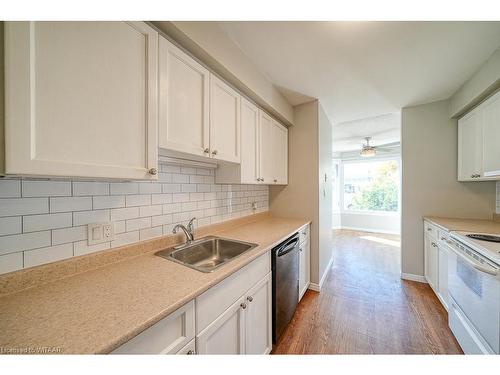 8-10 Dufferin Street, Norwich, ON - Indoor Photo Showing Kitchen