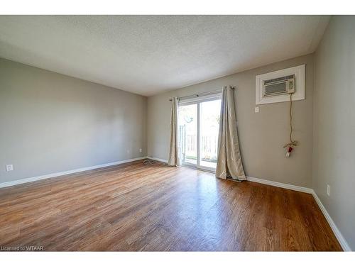 8-10 Dufferin Street, Norwich, ON - Indoor Photo Showing Other Room