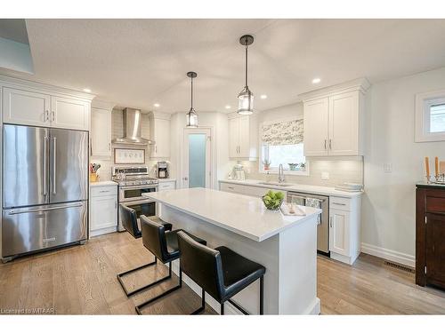 236 Tamarack Boulevard, Woodstock, ON - Indoor Photo Showing Kitchen With Stainless Steel Kitchen With Upgraded Kitchen