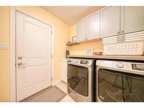 236 Tamarack Boulevard, Woodstock, ON - Indoor Photo Showing Laundry Room