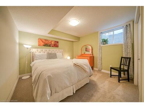 236 Tamarack Boulevard, Woodstock, ON - Indoor Photo Showing Bedroom