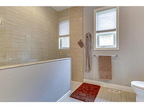 233 Wedgewood Drive, Woodstock, ON - Indoor Photo Showing Bathroom