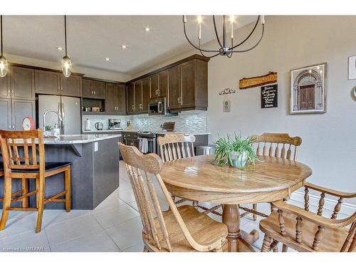 233 Wedgewood Drive, Woodstock, ON - Indoor Photo Showing Dining Room